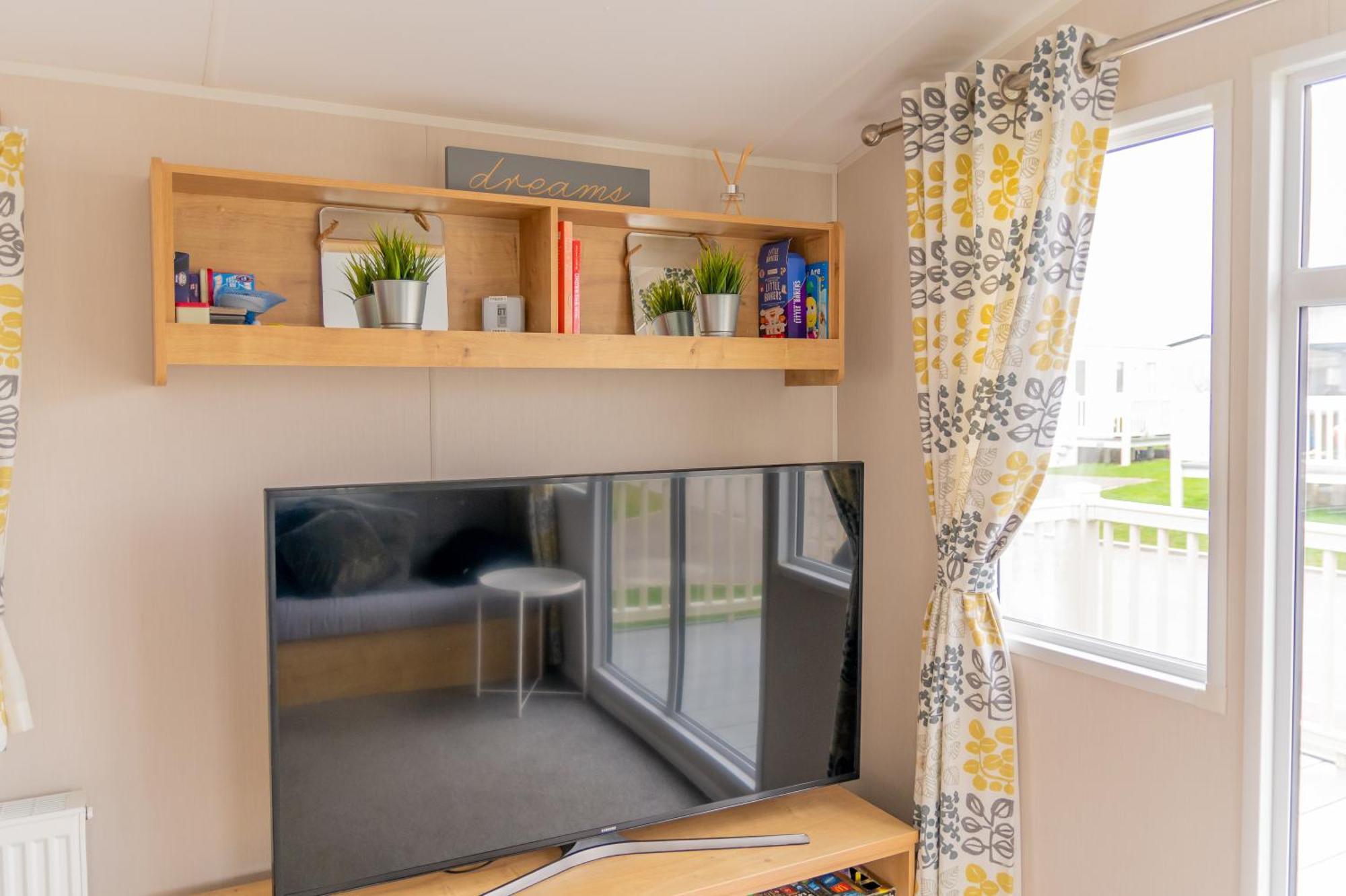 64 Lancaster The Lazy Willow 3 Bedroom Hot Tub Caravan Tattershall Lakes Екстериор снимка
